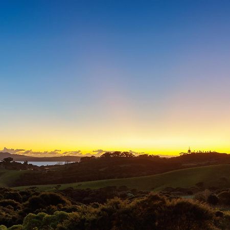 Cable Bay Views Apartment Oneroa Luaran gambar