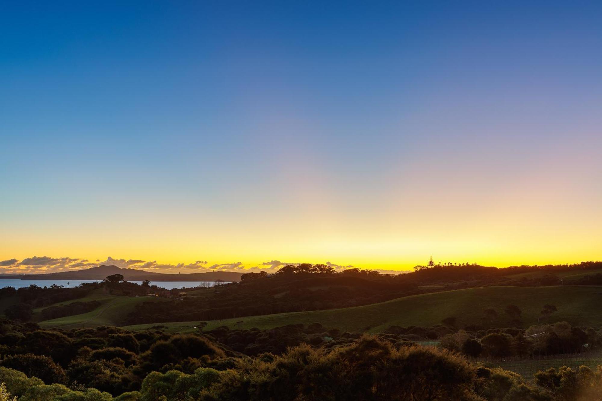 Cable Bay Views Apartment Oneroa Luaran gambar