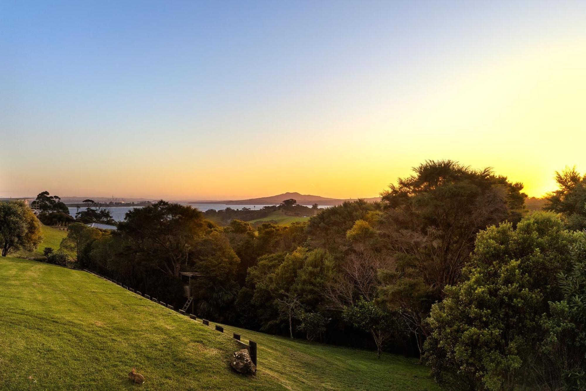 Cable Bay Views Apartment Oneroa Luaran gambar